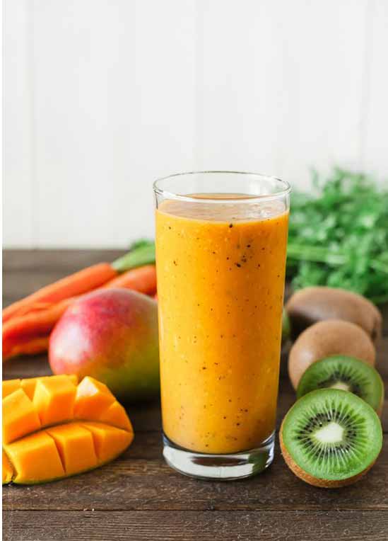 carrot-mango-and-kiwi-smoothie