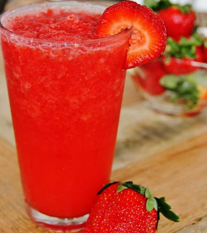 Skinny Strawberry Smoothie   